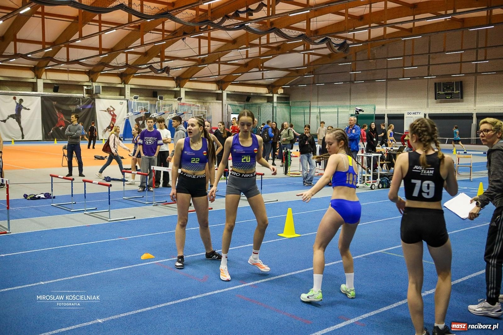 Zdjęcie w galerii na portalu naszraciborz.pl: Lekkoatletyczne Halowe Mistrzostwa Śląska U16 w Raciborzu. Jeden medal gospodarzy [FOTO i WIDEO] wiadomości z regionu