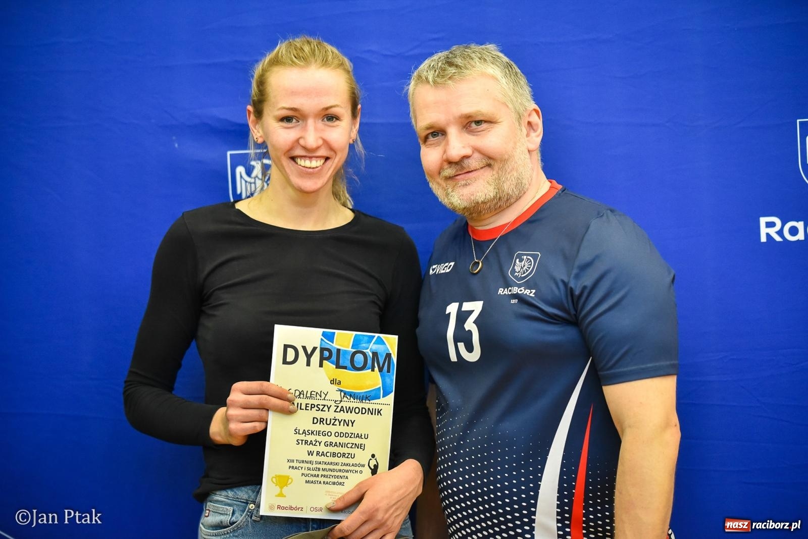 Zdjęcie w galerii na portalu naszraciborz.pl: Tokai Cobex najlepszy w XIII Turnieju Siatkarskim Zakładów Pracy i Służb Mundurowych w Raciborzu wiadomości z regionu