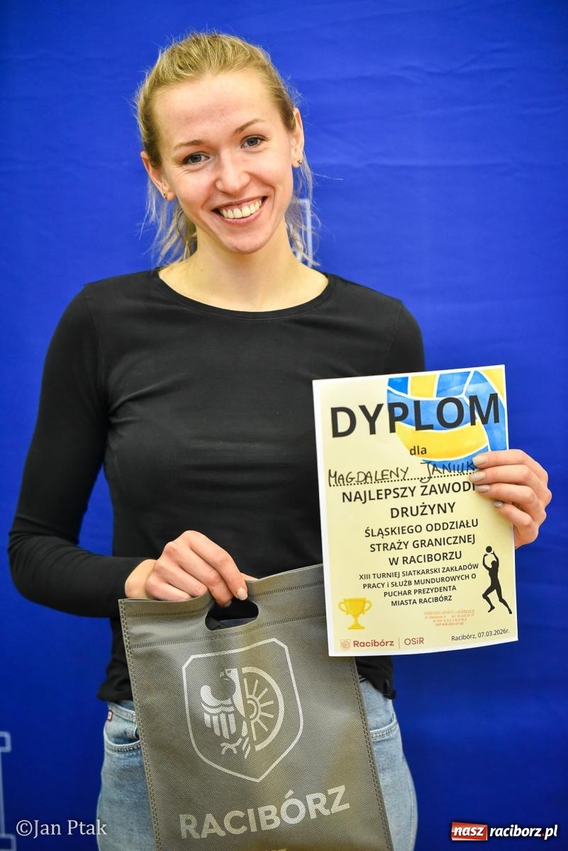 Zdjęcie w galerii na portalu naszraciborz.pl: Tokai Cobex najlepszy w XIII Turnieju Siatkarskim Zakładów Pracy i Służb Mundurowych w Raciborzu wiadomości z regionu