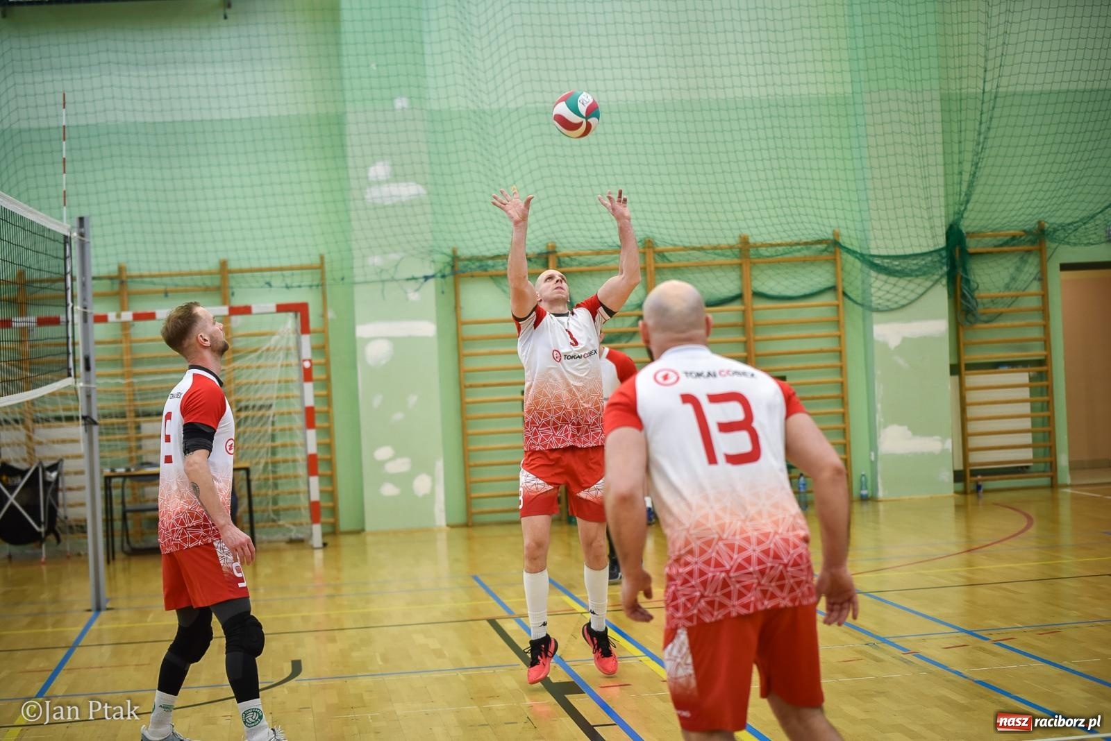 Zdjęcie w galerii na portalu naszraciborz.pl: Tokai Cobex najlepszy w XIII Turnieju Siatkarskim Zakładów Pracy i Służb Mundurowych w Raciborzu wiadomości z regionu