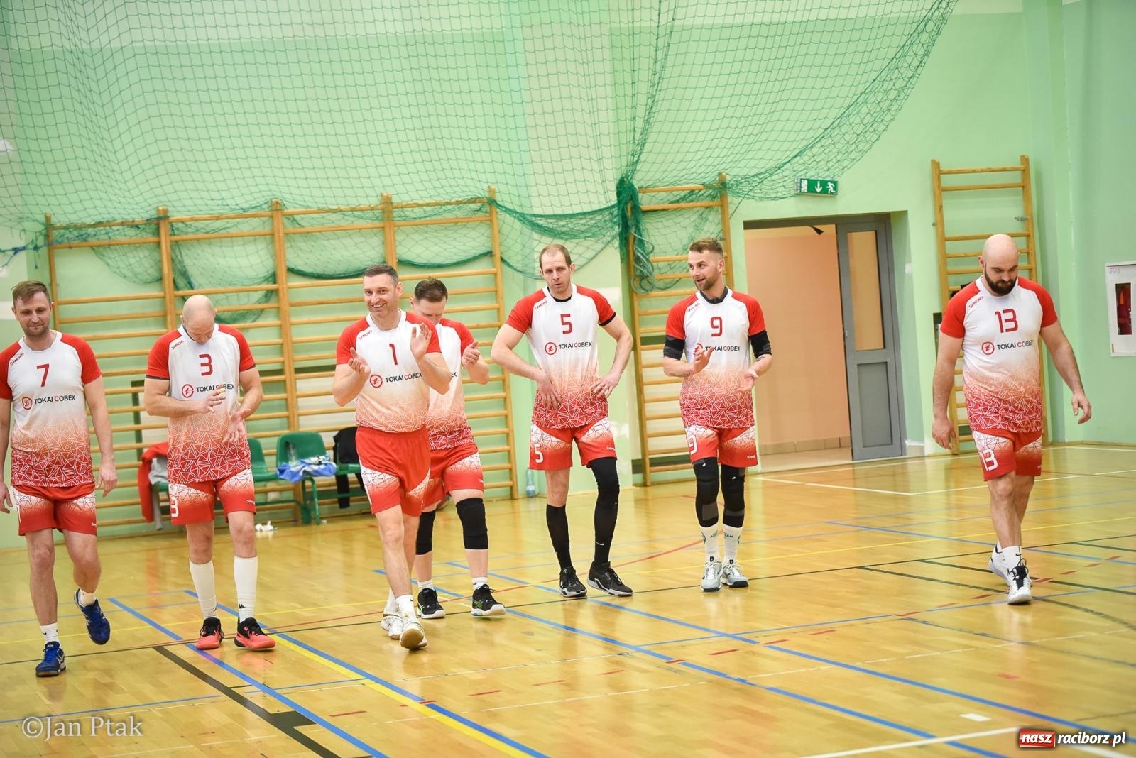 Zdjęcie w galerii na portalu naszraciborz.pl: Tokai Cobex najlepszy w XIII Turnieju Siatkarskim Zakładów Pracy i Służb Mundurowych w Raciborzu wiadomości z regionu