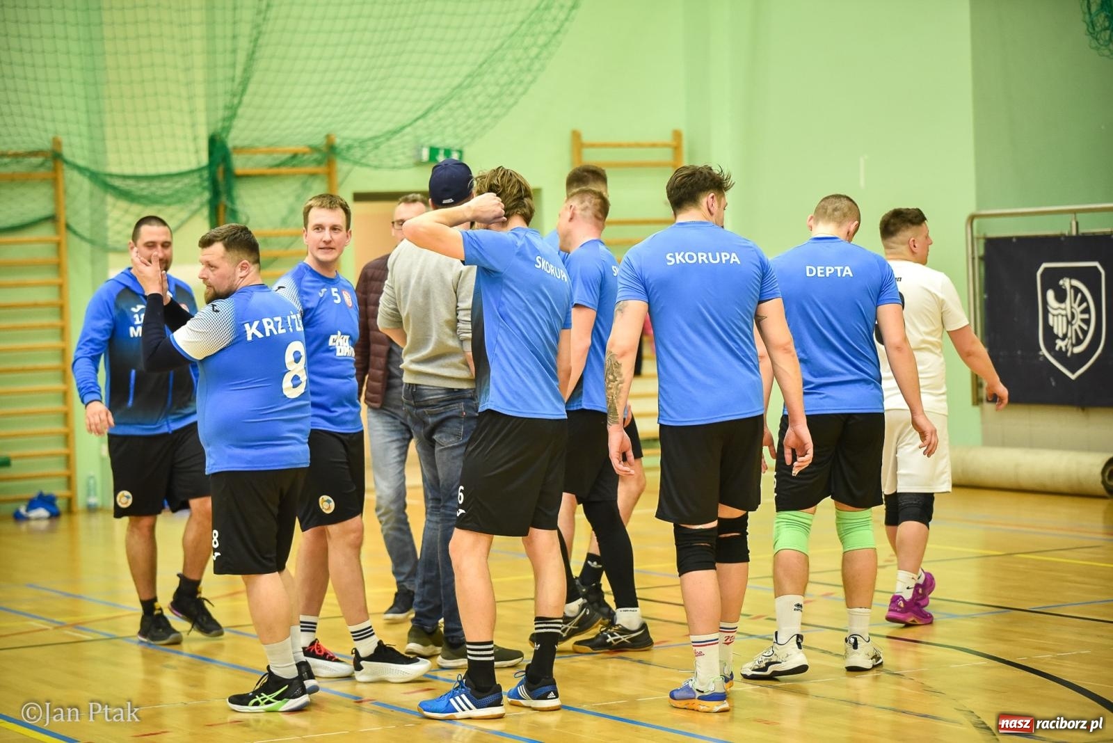 Zdjęcie w galerii na portalu naszraciborz.pl: Tokai Cobex najlepszy w XIII Turnieju Siatkarskim Zakładów Pracy i Służb Mundurowych w Raciborzu wiadomości z regionu