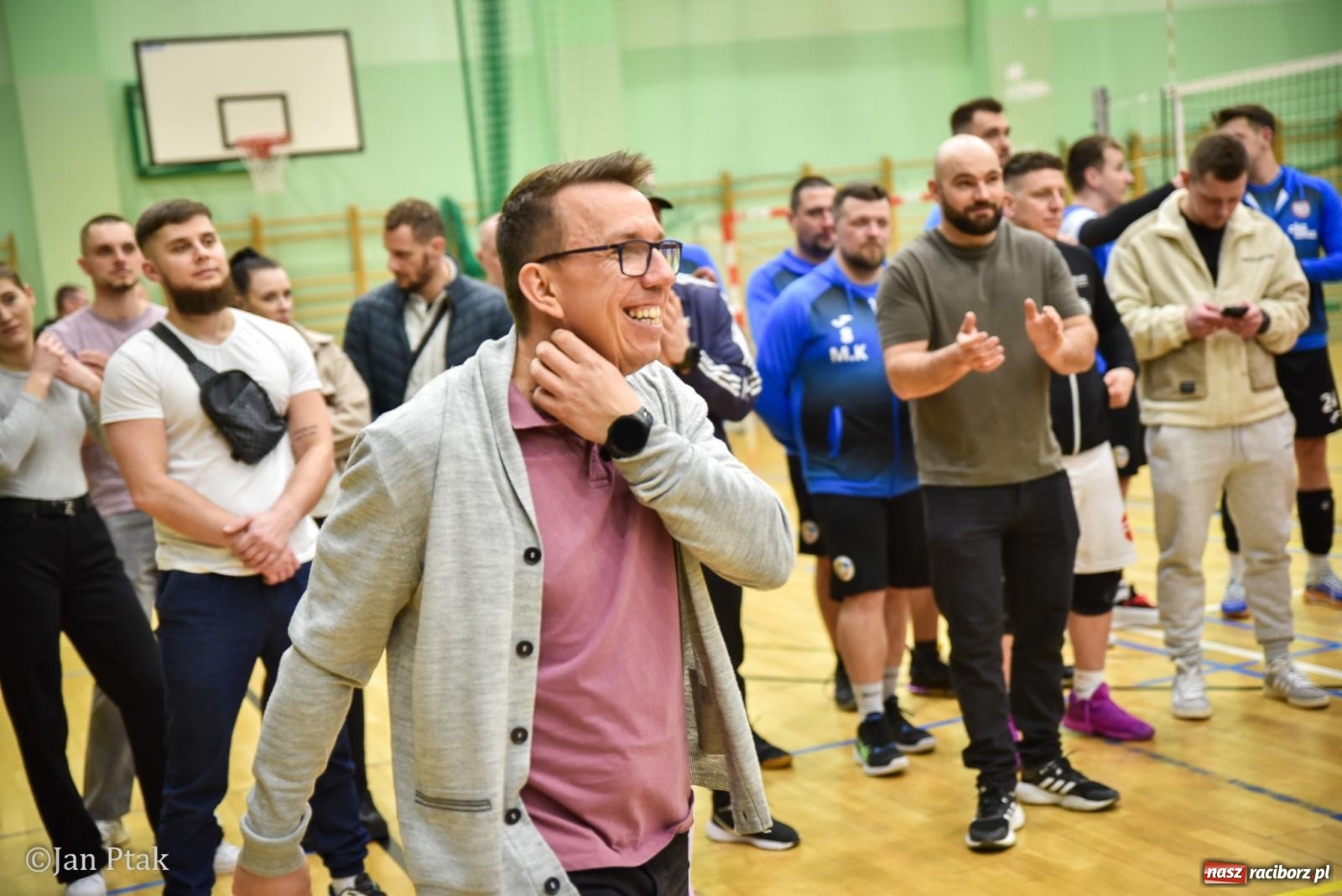 Zdjęcie w galerii na portalu naszraciborz.pl: Tokai Cobex najlepszy w XIII Turnieju Siatkarskim Zakładów Pracy i Służb Mundurowych w Raciborzu wiadomości z regionu