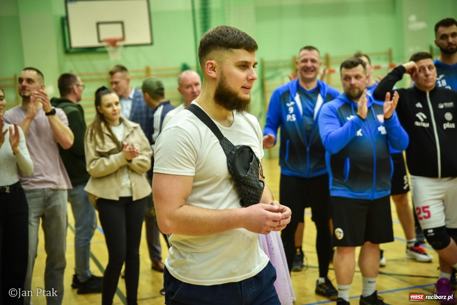 Zdjęcie w galerii na portalu naszraciborz.pl: Tokai Cobex najlepszy w XIII Turnieju Siatkarskim Zakładów Pracy i Służb Mundurowych w Raciborzu wiadomości z regionu