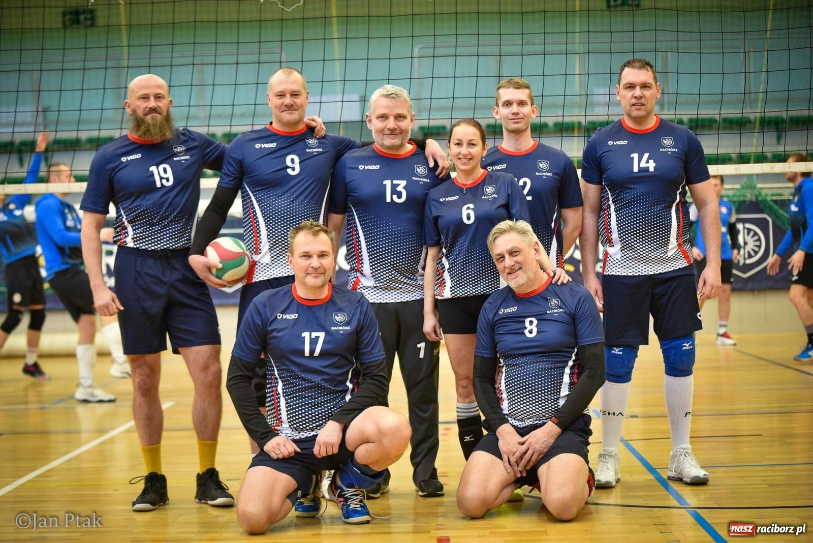 Zdjęcie w galerii na portalu naszraciborz.pl: Tokai Cobex najlepszy w XIII Turnieju Siatkarskim Zakładów Pracy i Służb Mundurowych w Raciborzu wiadomości z regionu