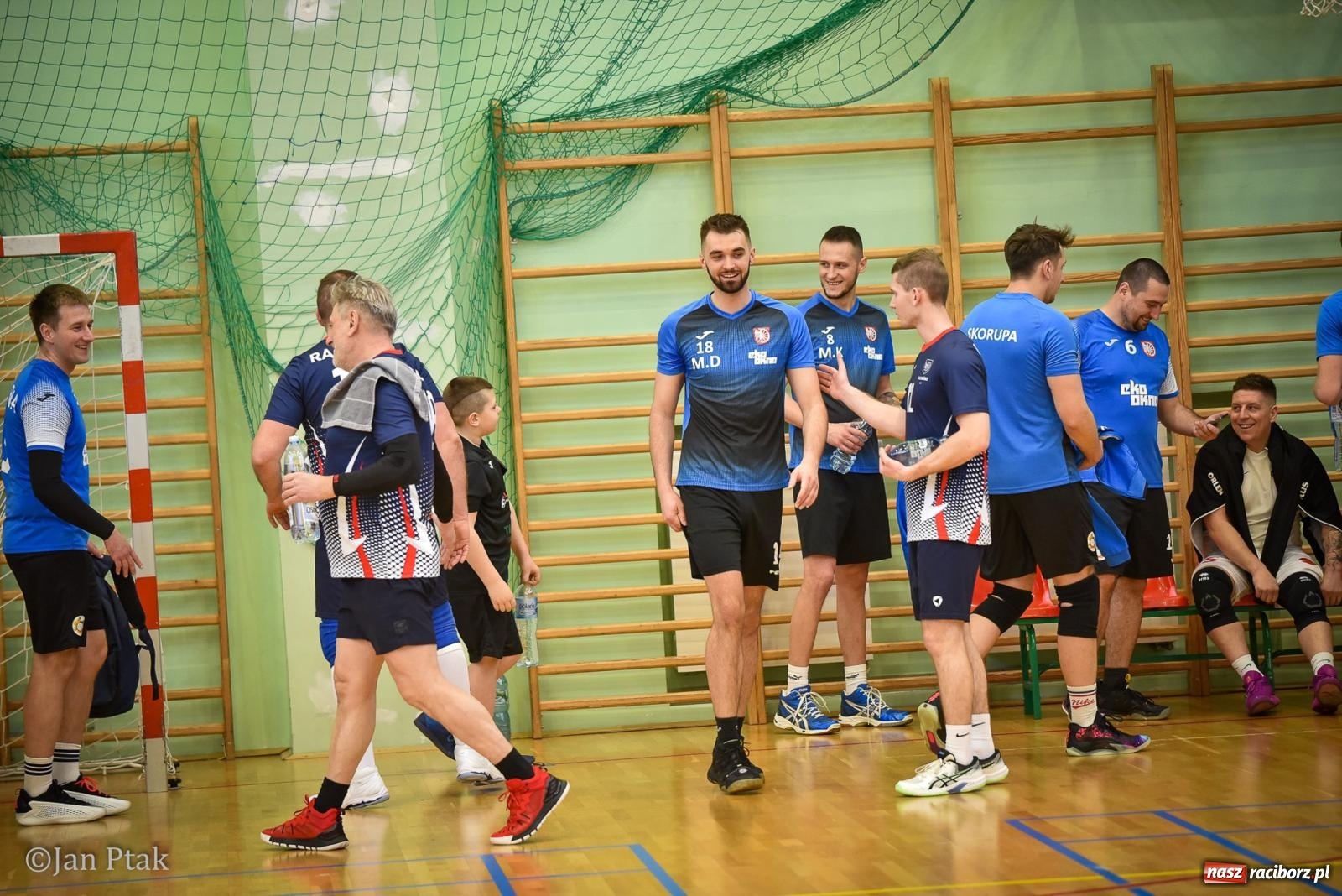Zdjęcie w galerii na portalu naszraciborz.pl: Tokai Cobex najlepszy w XIII Turnieju Siatkarskim Zakładów Pracy i Służb Mundurowych w Raciborzu wiadomości z regionu