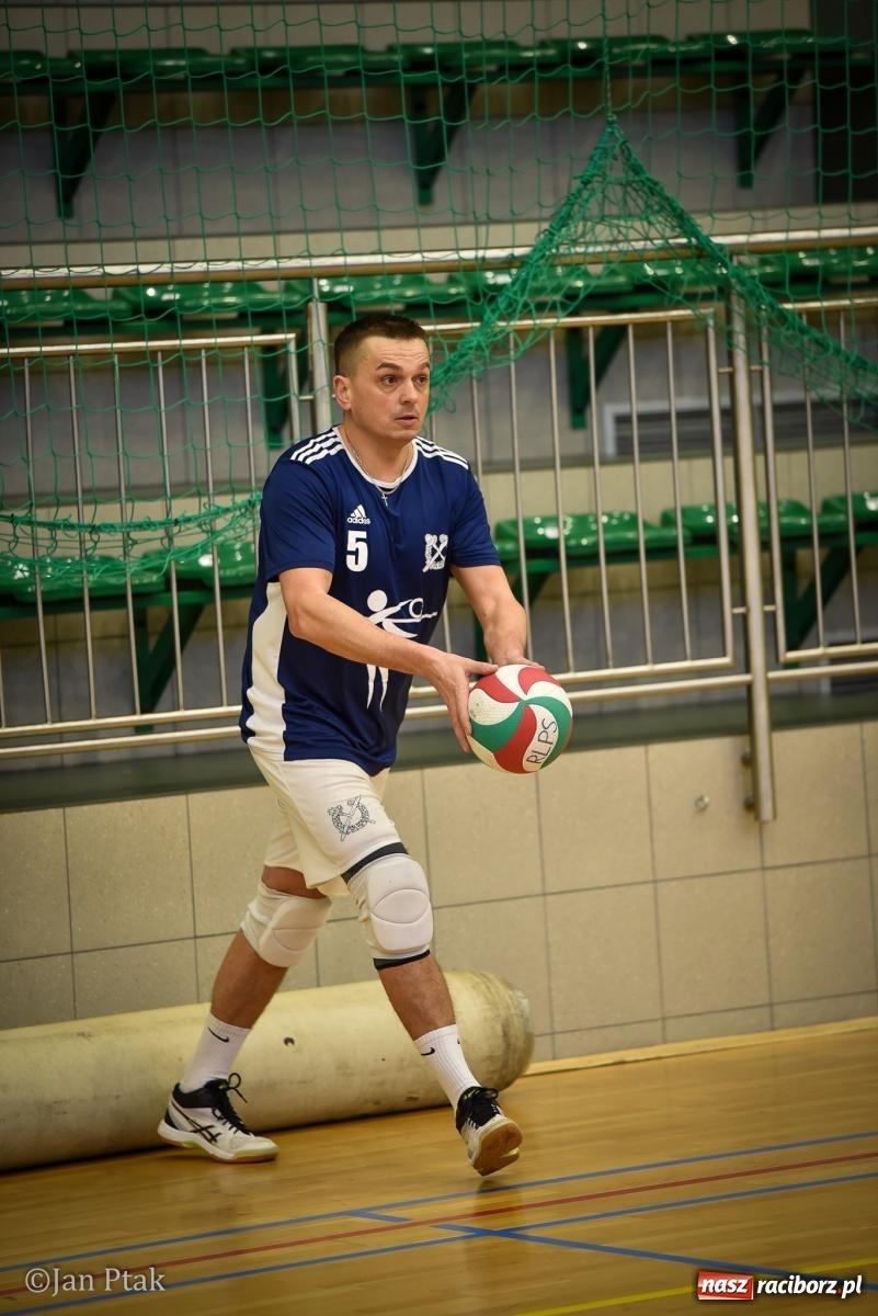 Zdjęcie w galerii na portalu naszraciborz.pl: Tokai Cobex najlepszy w XIII Turnieju Siatkarskim Zakładów Pracy i Służb Mundurowych w Raciborzu wiadomości z regionu