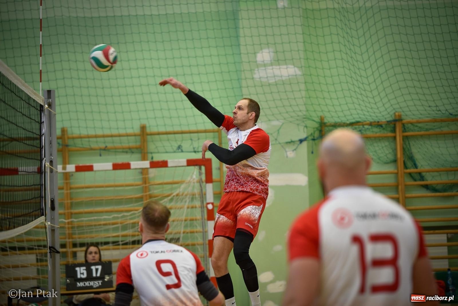 Zdjęcie w galerii na portalu naszraciborz.pl: Tokai Cobex najlepszy w XIII Turnieju Siatkarskim Zakładów Pracy i Służb Mundurowych w Raciborzu wiadomości z regionu