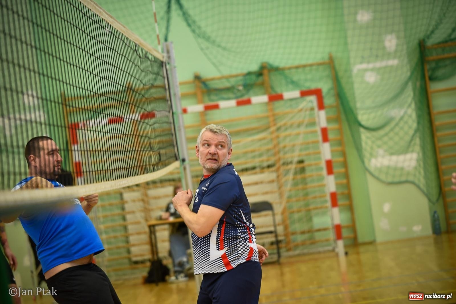 Zdjęcie w galerii na portalu naszraciborz.pl: Tokai Cobex najlepszy w XIII Turnieju Siatkarskim Zakładów Pracy i Służb Mundurowych w Raciborzu wiadomości z regionu