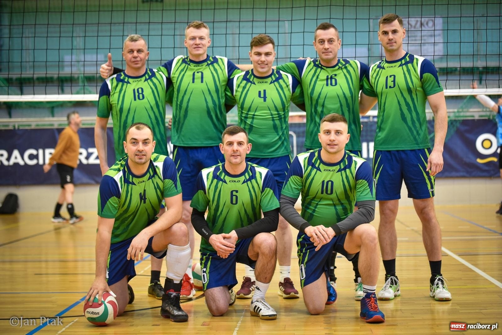 Zdjęcie w galerii na portalu naszraciborz.pl: Tokai Cobex najlepszy w XIII Turnieju Siatkarskim Zakładów Pracy i Służb Mundurowych w Raciborzu wiadomości z regionu