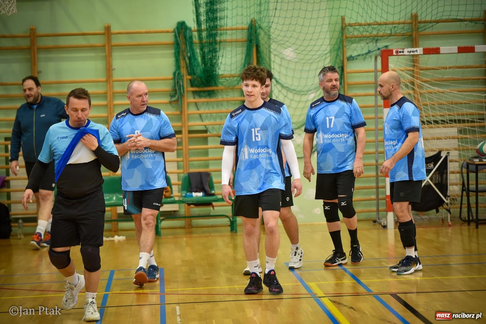 Zdjęcie w galerii na portalu naszraciborz.pl: Tokai Cobex najlepszy w XIII Turnieju Siatkarskim Zakładów Pracy i Służb Mundurowych w Raciborzu wiadomości z regionu
