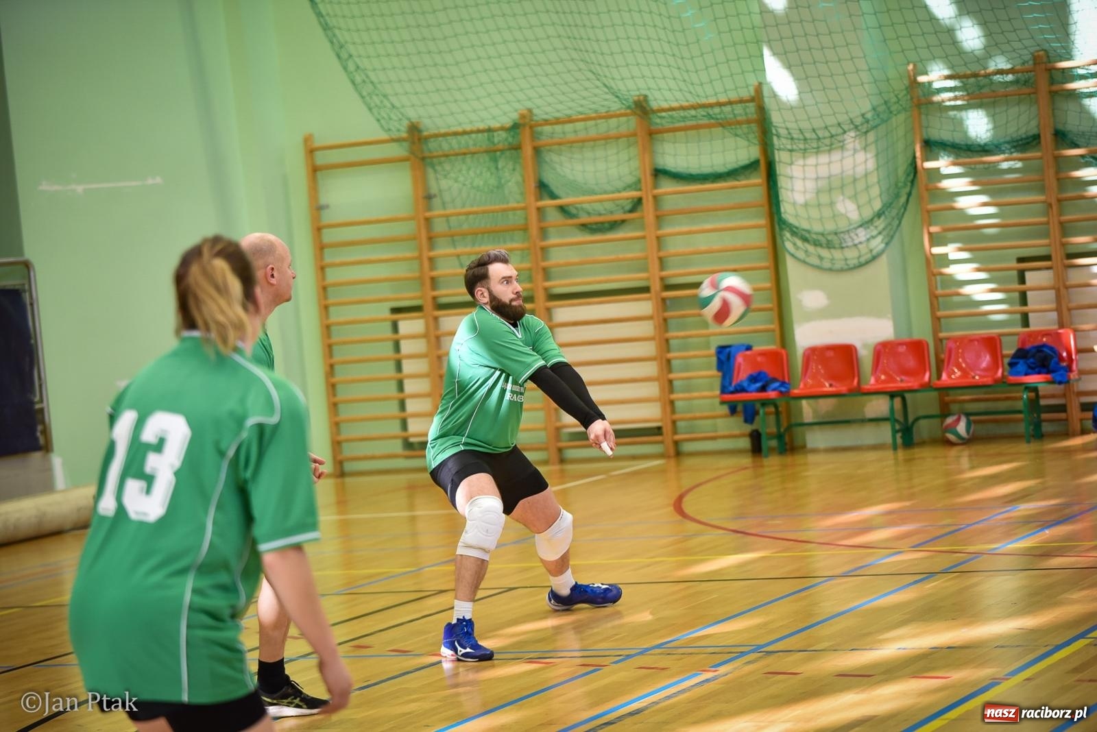 Zdjęcie w galerii na portalu naszraciborz.pl: Tokai Cobex najlepszy w XIII Turnieju Siatkarskim Zakładów Pracy i Służb Mundurowych w Raciborzu wiadomości z regionu