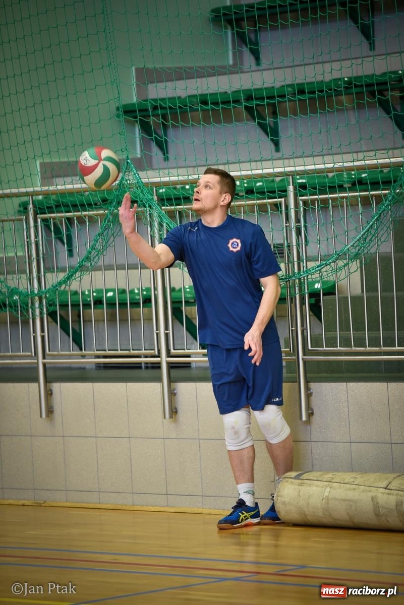 Zdjęcie w galerii na portalu naszraciborz.pl: Tokai Cobex najlepszy w XIII Turnieju Siatkarskim Zakładów Pracy i Służb Mundurowych w Raciborzu wiadomości z regionu