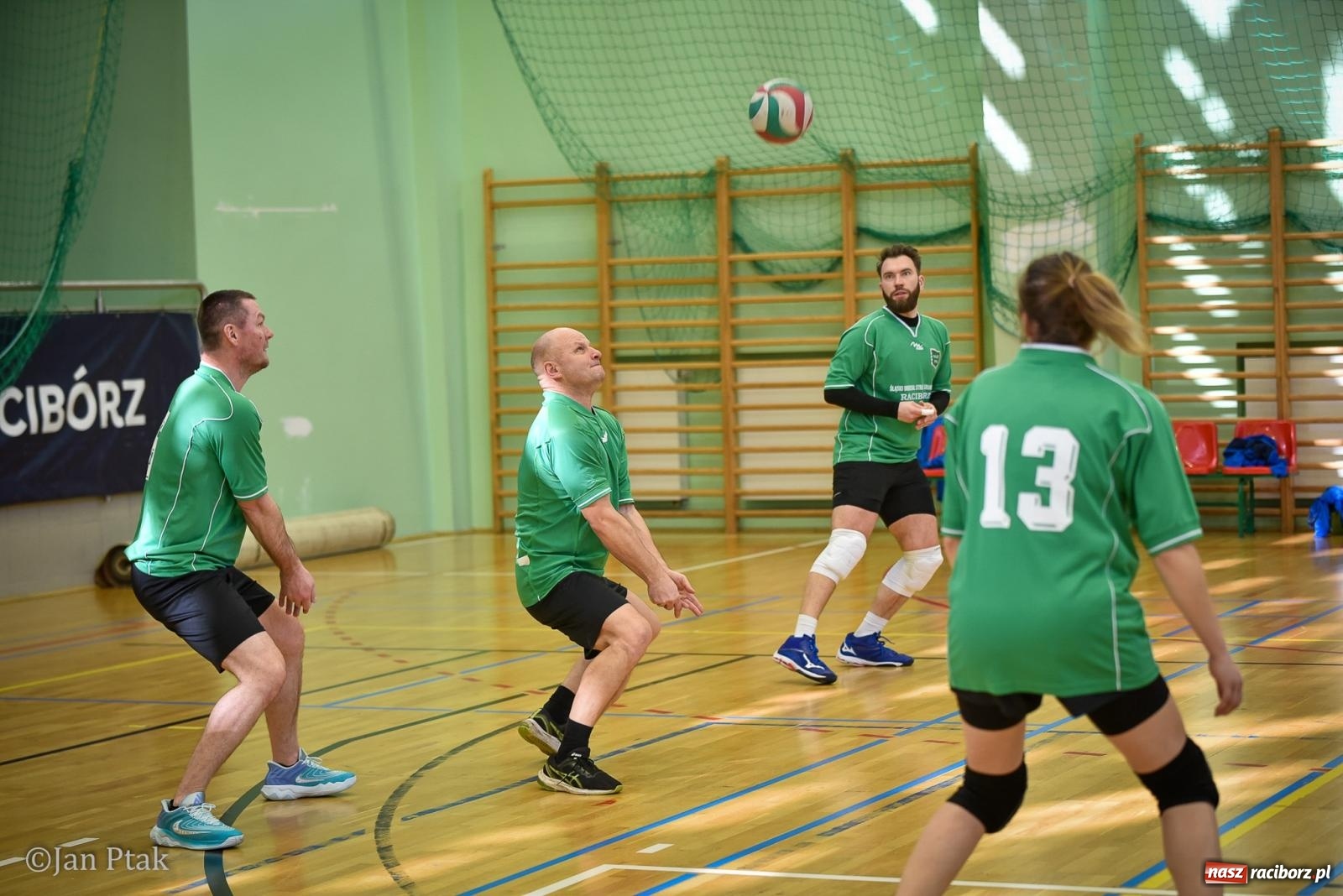 Zdjęcie w galerii na portalu naszraciborz.pl: Tokai Cobex najlepszy w XIII Turnieju Siatkarskim Zakładów Pracy i Służb Mundurowych w Raciborzu wiadomości z regionu