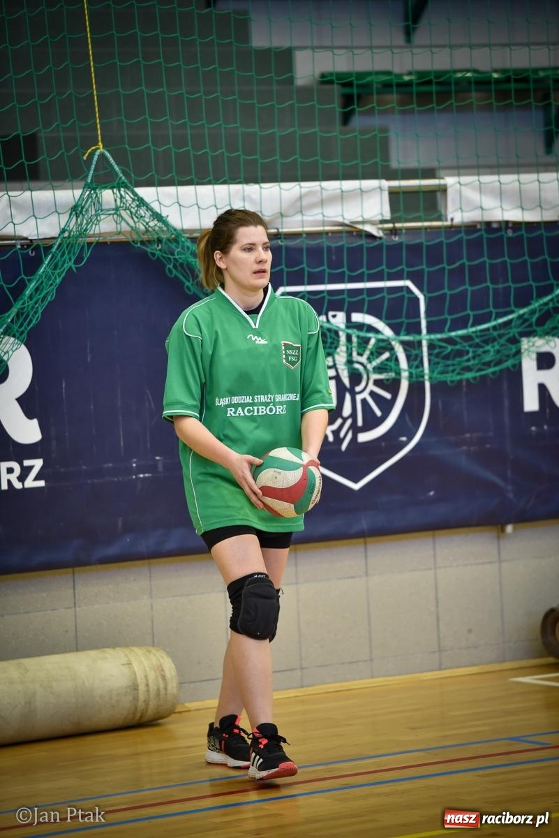 Zdjęcie w galerii na portalu naszraciborz.pl: Tokai Cobex najlepszy w XIII Turnieju Siatkarskim Zakładów Pracy i Służb Mundurowych w Raciborzu wiadomości z regionu