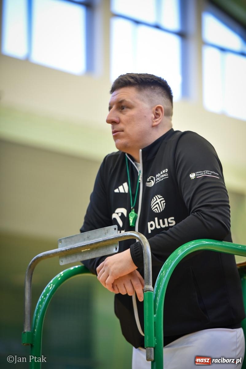 Zdjęcie w galerii na portalu naszraciborz.pl: Tokai Cobex najlepszy w XIII Turnieju Siatkarskim Zakładów Pracy i Służb Mundurowych w Raciborzu wiadomości z regionu