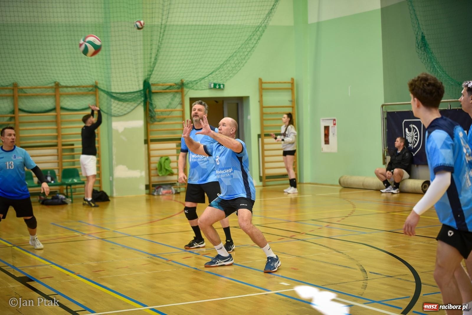 Zdjęcie w galerii na portalu naszraciborz.pl: Tokai Cobex najlepszy w XIII Turnieju Siatkarskim Zakładów Pracy i Służb Mundurowych w Raciborzu wiadomości z regionu