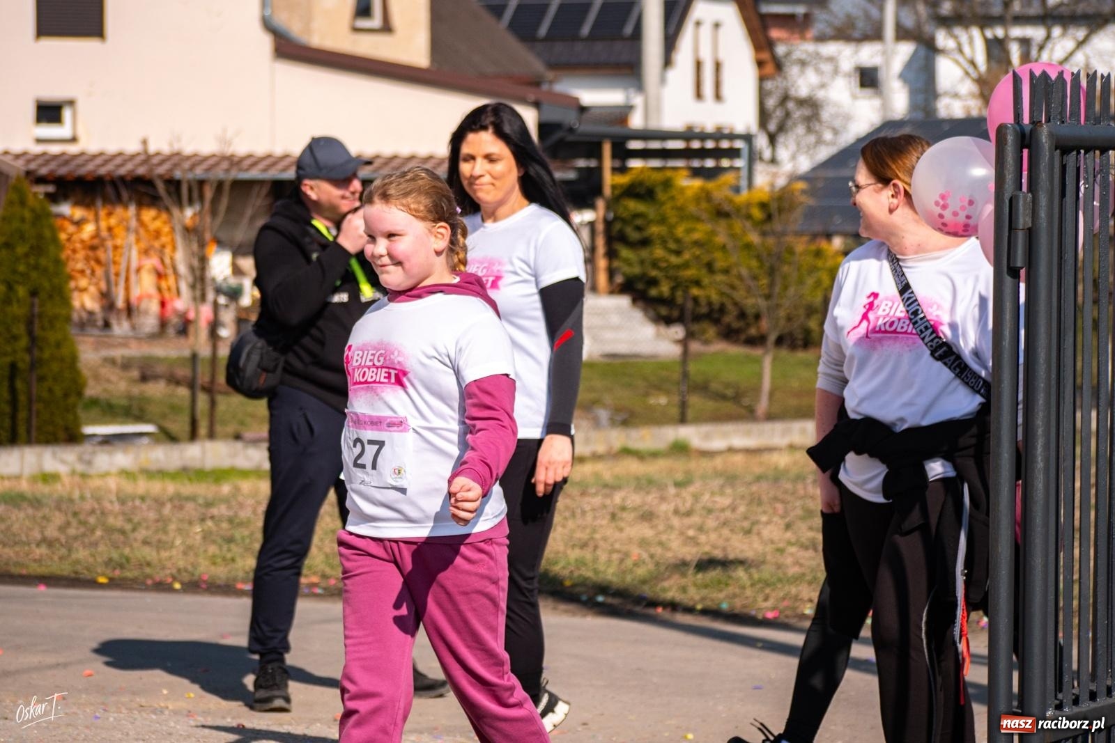 Zdjęcie w galerii na portalu naszraciborz.pl: Pierwszy Bieg Kobiet w Zawadzie Książęcej. Aktywność, integracja i dobra energia [FOTO] wiadomości z regionu