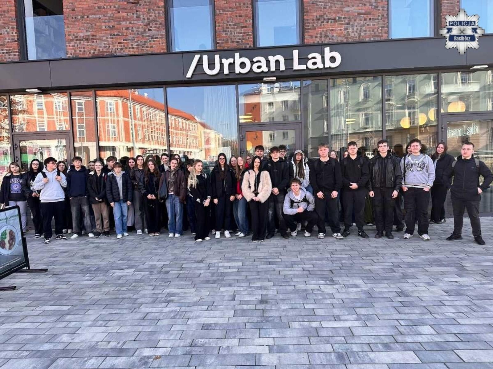 Zdjęcie w galerii na portalu naszraciborz.pl: O zagrożeniach handlu ludźmi w raciborskim Urban Labie wiadomości z regionu