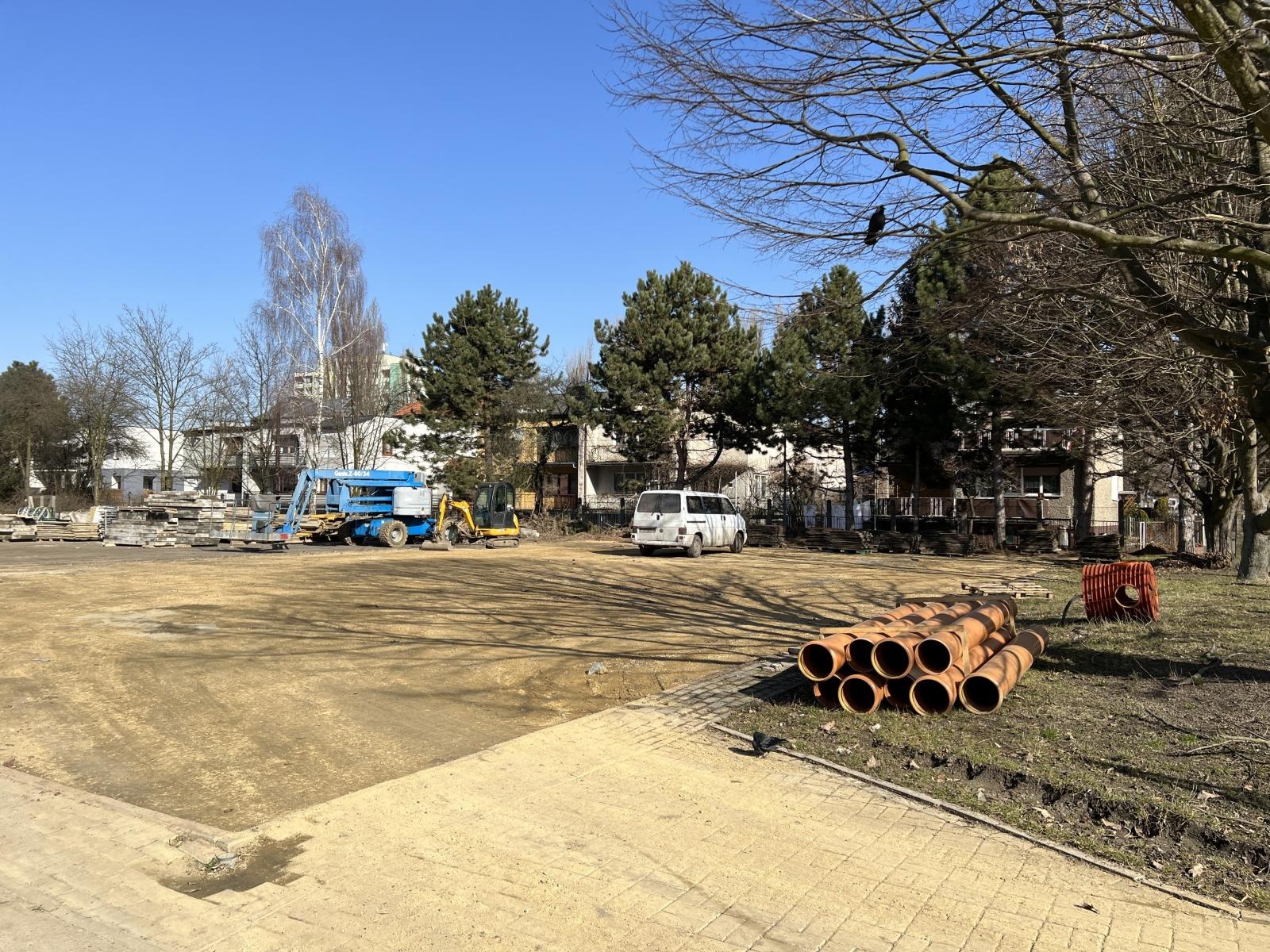 Zdjęcie w galerii na portalu naszraciborz.pl: Trwa budowa bazy sportowej dla II LO w Raciborzu wiadomości z regionu