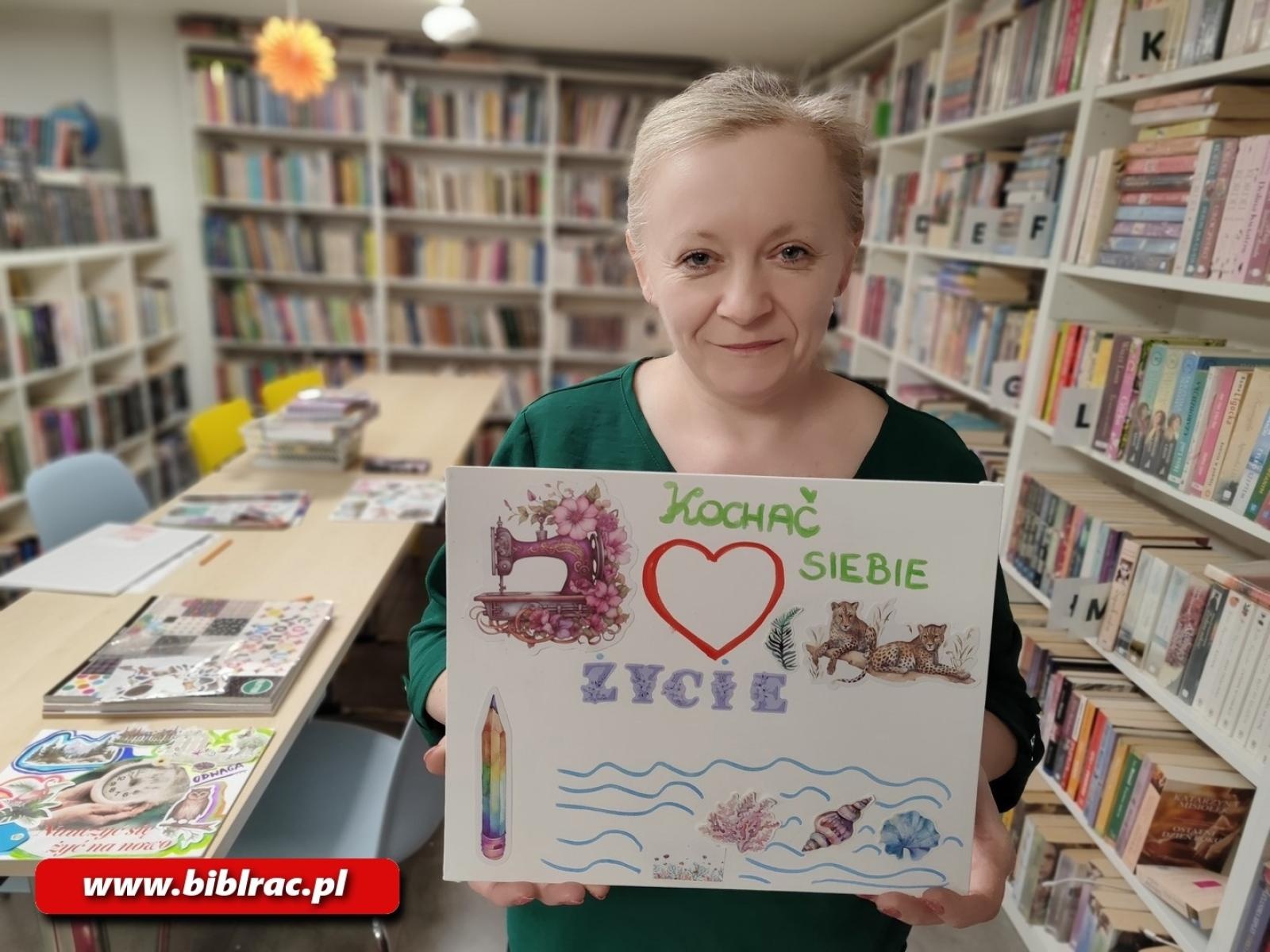 Zdjęcie w galerii na portalu naszraciborz.pl: Mapa Marzeń – kobiecy wieczór w Bibliotece w Brzeziu wiadomości z regionu