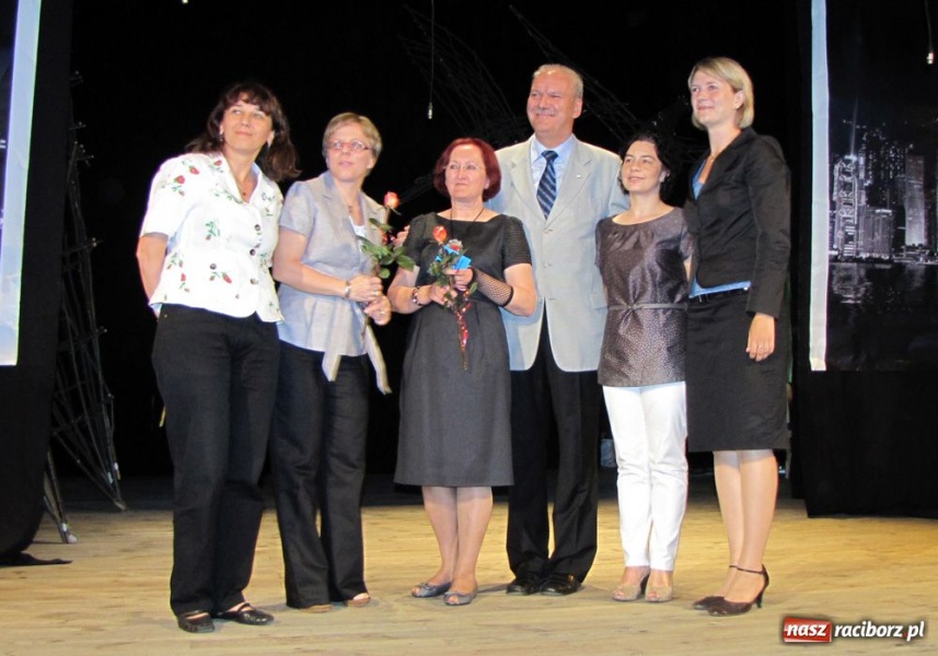 Zdjęcie w galerii na portalu naszraciborz.pl: Uhonorowano Przyjaciół Dzieci 2011 wiadomości z regionu