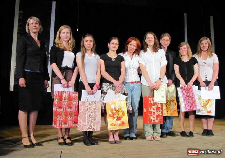 Zdjęcie w galerii na portalu naszraciborz.pl: Uhonorowano Przyjaciół Dzieci 2011 wiadomości z regionu