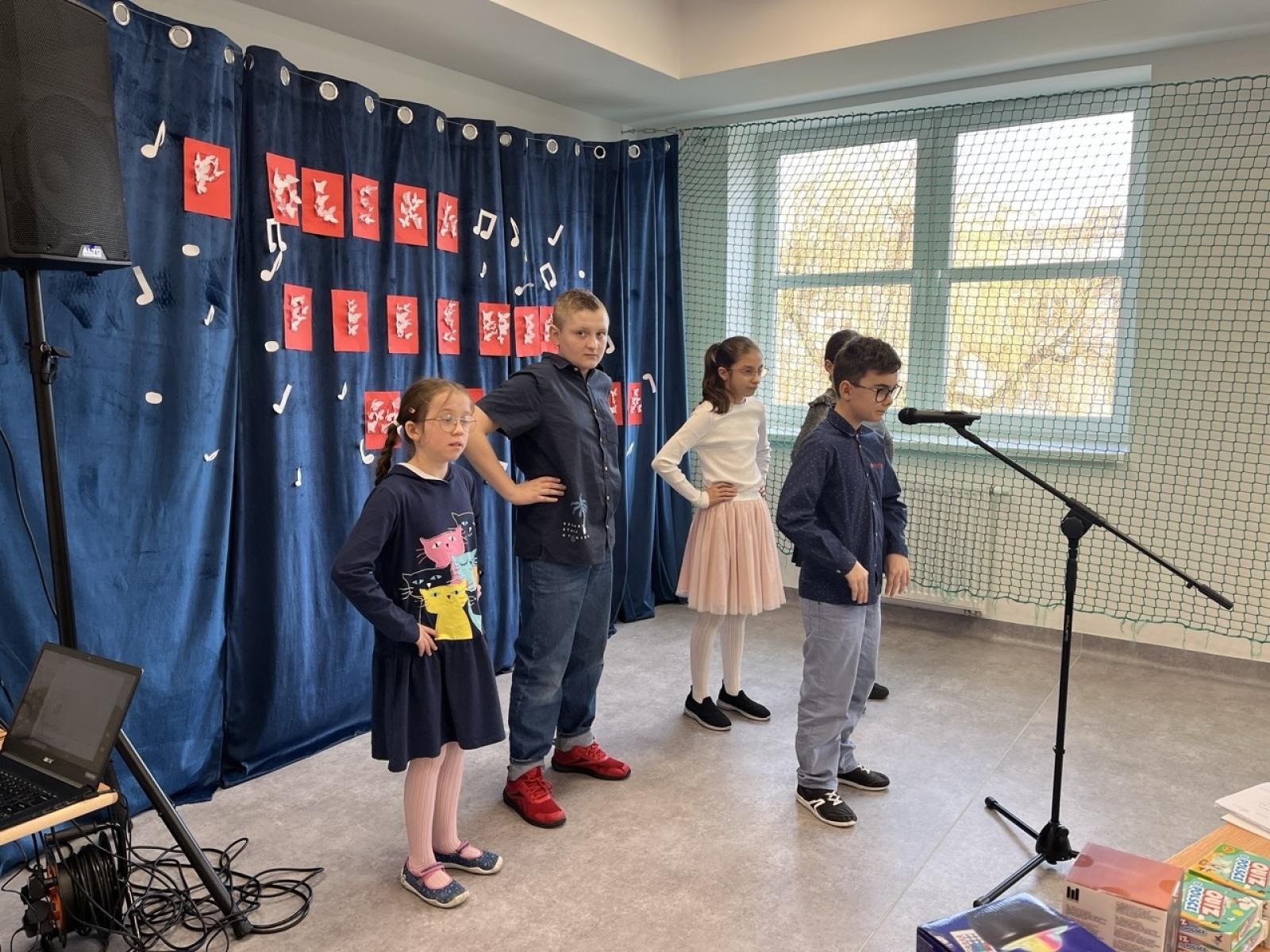 Zdjęcie w galerii na portalu naszraciborz.pl: Powiatowy Konkurs Piosenki Dziecięcej … jak skowronek w Słonecznej Krainie wiadomości z regionu