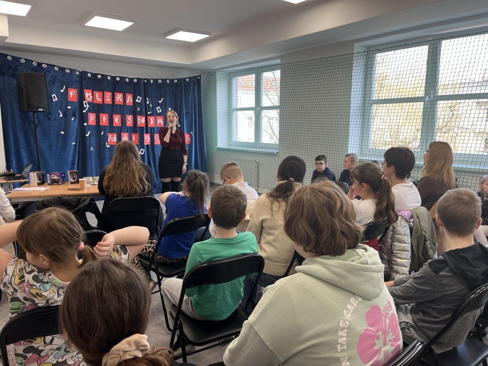 Zdjęcie w galerii na portalu naszraciborz.pl: Powiatowy Konkurs Piosenki Dziecięcej … jak skowronek w Słonecznej Krainie wiadomości z regionu