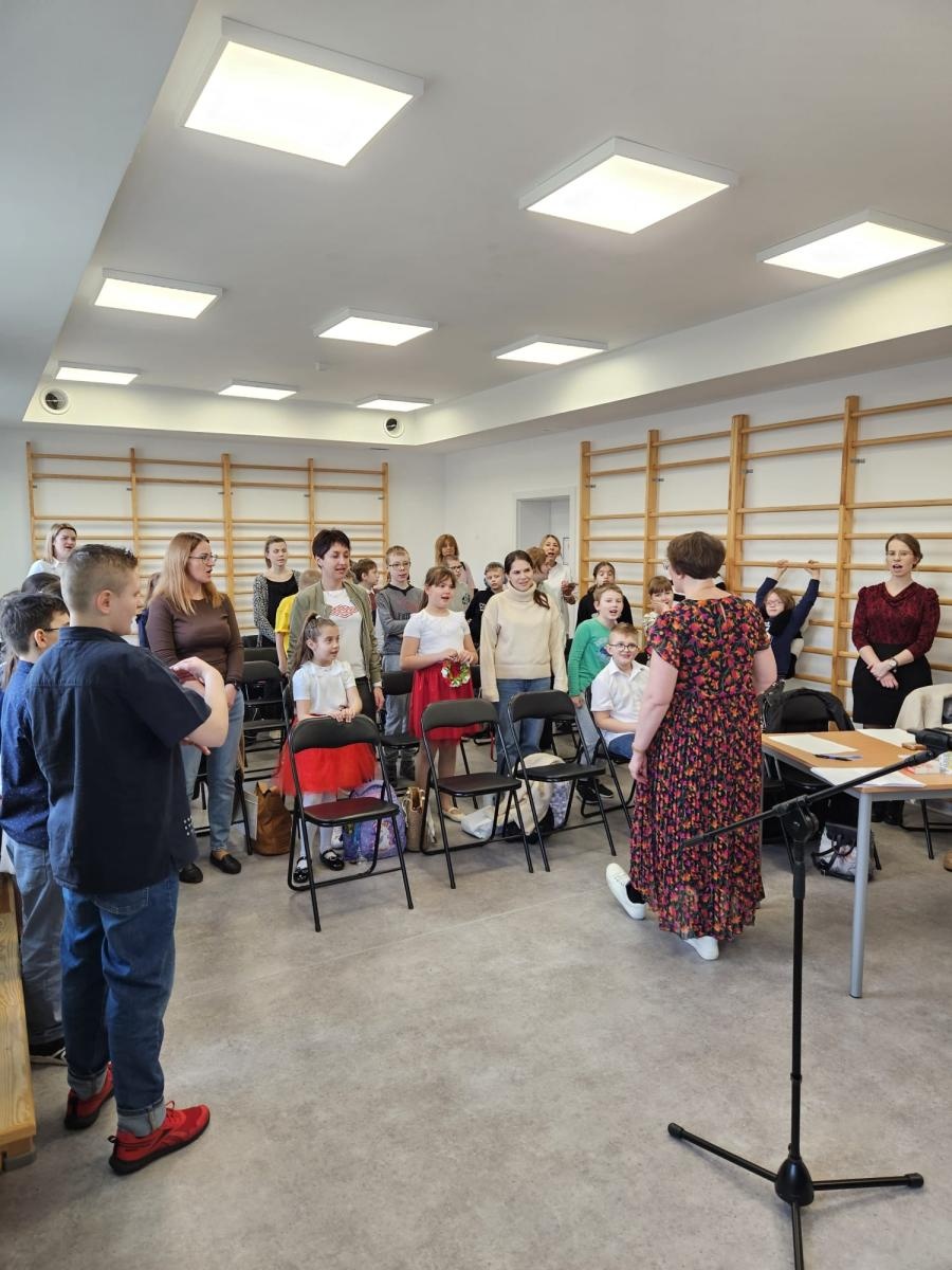 Zdjęcie w galerii na portalu naszraciborz.pl: Powiatowy Konkurs Piosenki Dziecięcej … jak skowronek w Słonecznej Krainie wiadomości z regionu