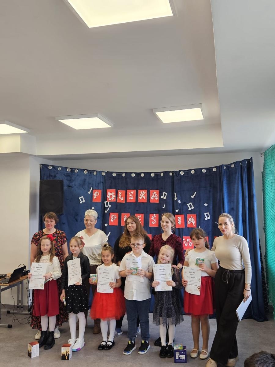 Zdjęcie w galerii na portalu naszraciborz.pl: Powiatowy Konkurs Piosenki Dziecięcej … jak skowronek w Słonecznej Krainie wiadomości z regionu