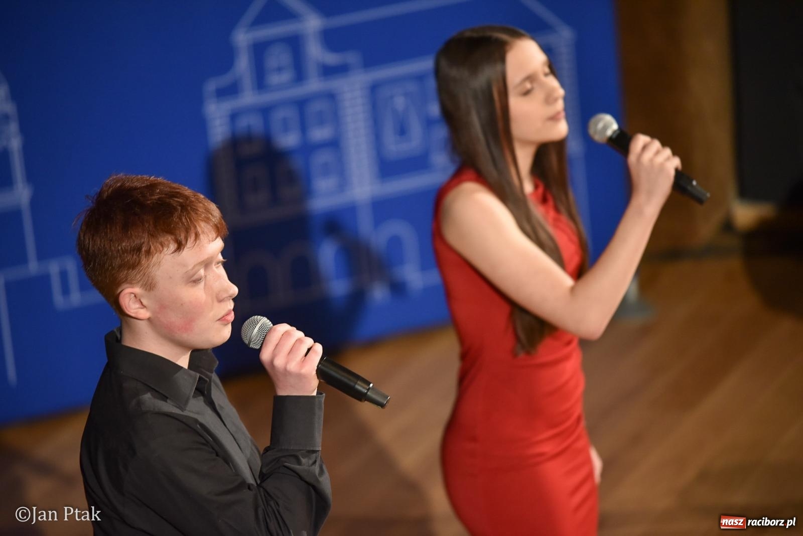 Zdjęcie w galerii na portalu naszraciborz.pl: Raciborska gala prymusów. Wręczenie stypendiów dla najlepszych uczniów wiadomości z regionu