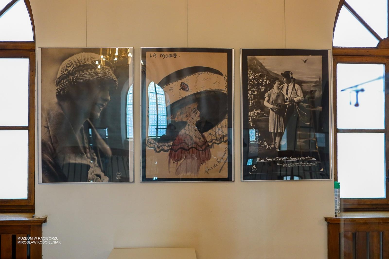 Zdjęcie w galerii na portalu naszraciborz.pl: Parada kapeluszy o historycznej duszy w Muzeum w Raciborzu wiadomości z regionu