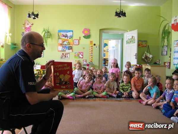 Zdjęcie w galerii na portalu naszraciborz.pl: Bezpieczeństwo najmłodszych wiadomości z regionu
