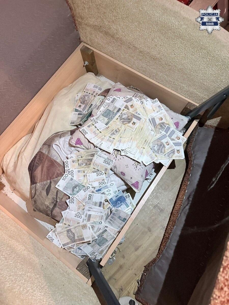 Zdjęcie w galerii na portalu naszraciborz.pl: Kolejne zatrzymania w sprawie oszustw na seniorach wiadomości z regionu