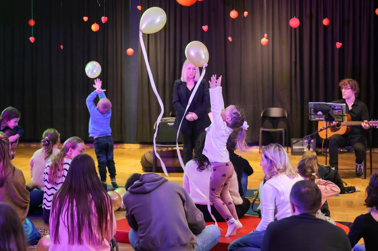 Zdjęcie w galerii na portalu naszraciborz.pl: Maluchy w krainie dźwięku - Śnieżka i siedmiu krasnoludków już w najbliższą niedzielę wiadomości z regionu