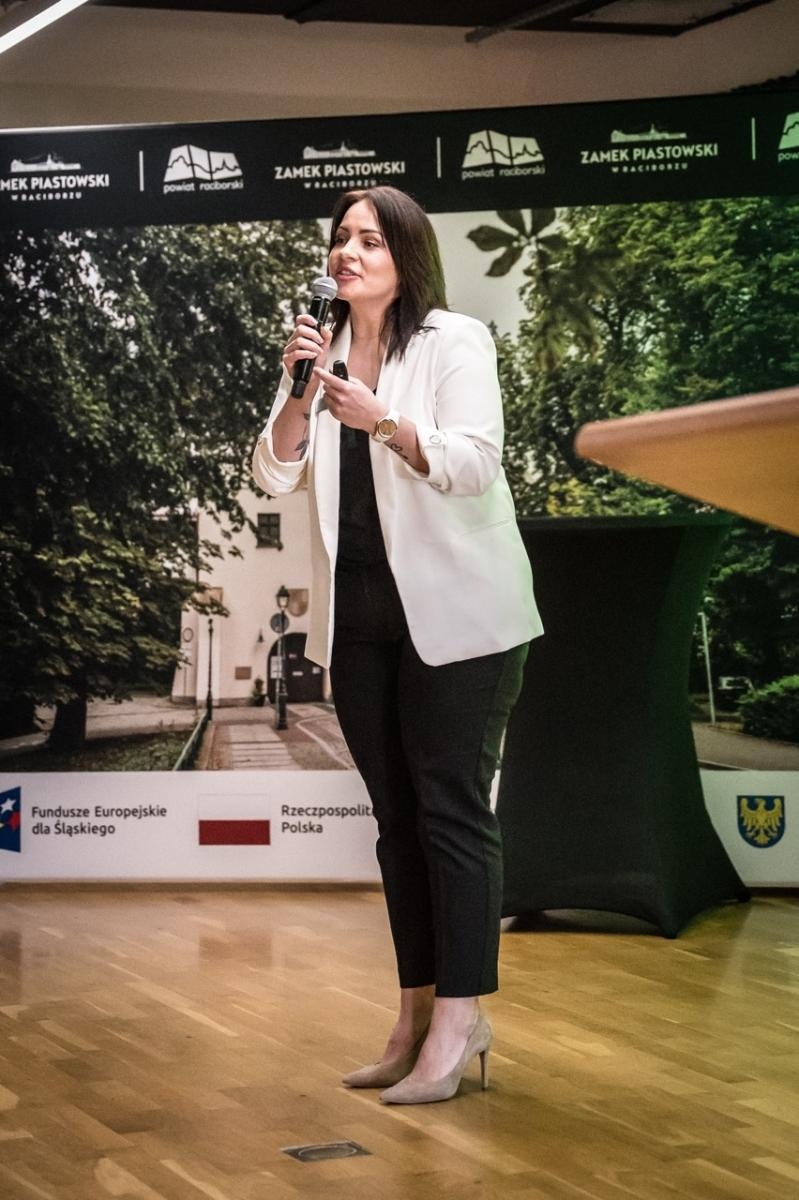 Zdjęcie w galerii na portalu naszraciborz.pl: Jubileuszowe Raciborskie Dni Urody na Zamku Piastowskim wiadomości z regionu