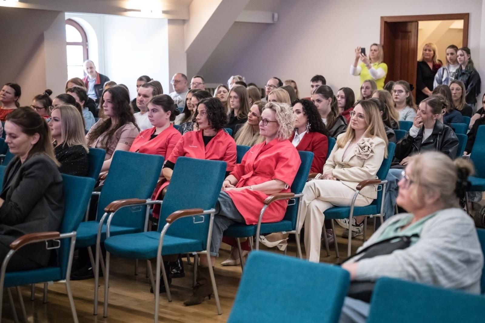 Zdjęcie w galerii na portalu naszraciborz.pl: Jubileuszowe Raciborskie Dni Urody na Zamku Piastowskim wiadomości z regionu
