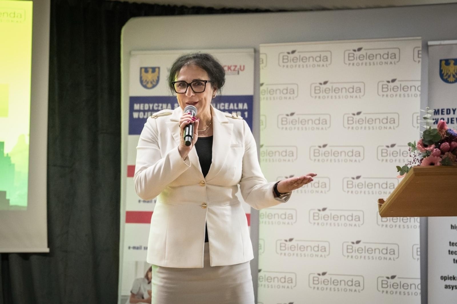 Zdjęcie w galerii na portalu naszraciborz.pl: Jubileuszowe Raciborskie Dni Urody na Zamku Piastowskim wiadomości z regionu