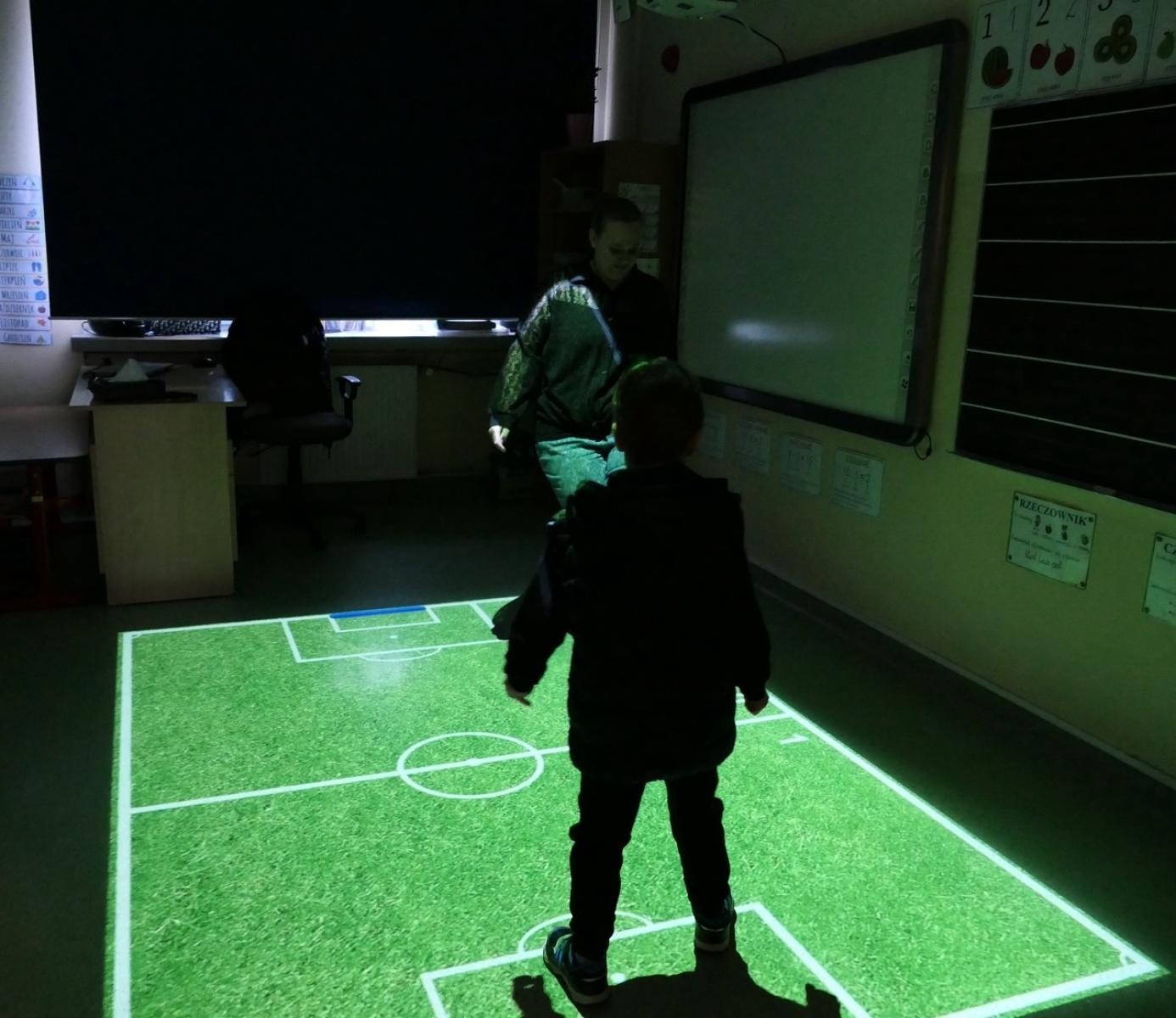 Zdjęcie w galerii na portalu naszraciborz.pl: Ale kosmos! – szkoła zamieniła się w galaktykę atrakcji podczas Dnia Otwartego w SP4 wiadomości z regionu