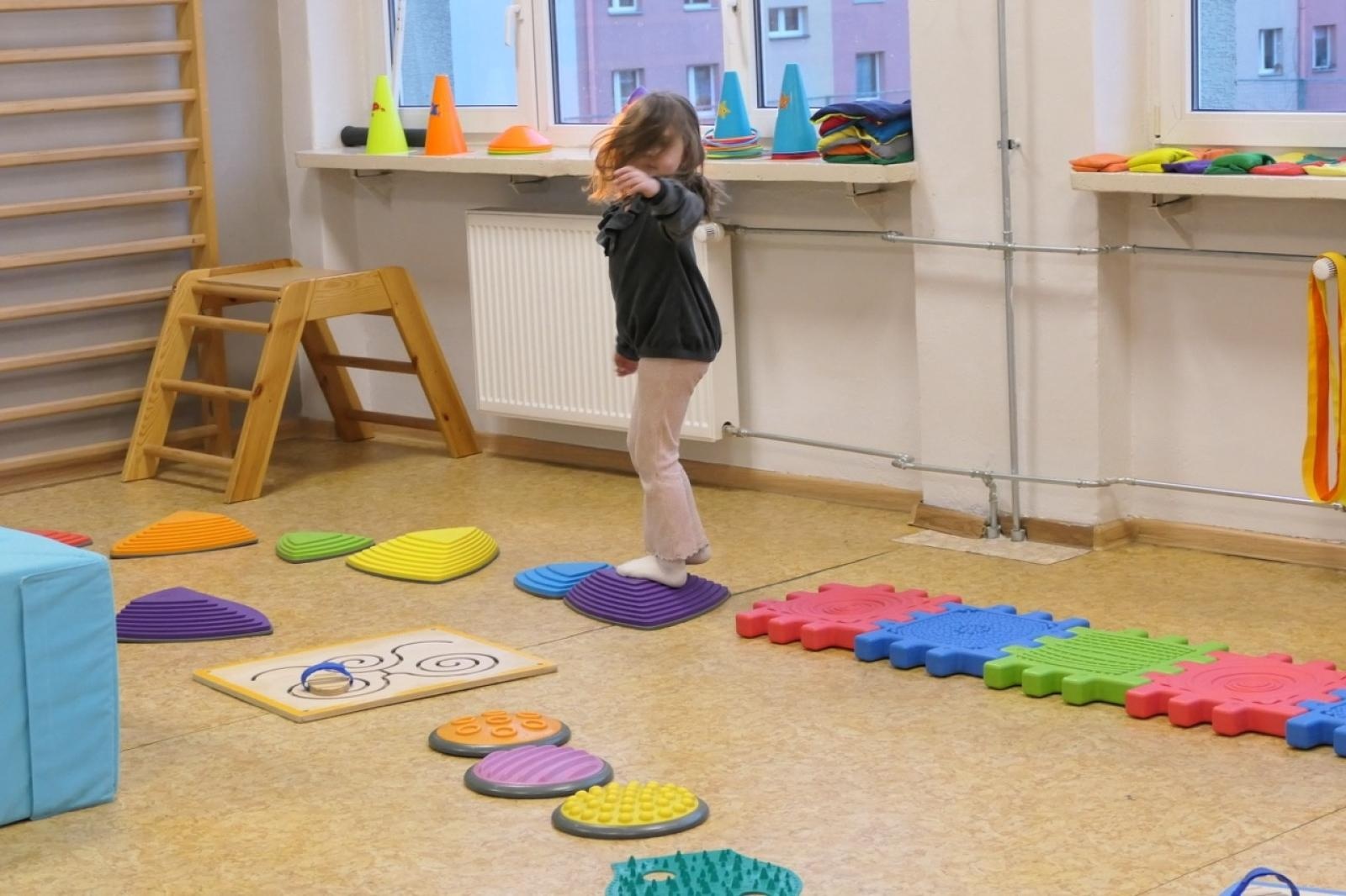 Zdjęcie w galerii na portalu naszraciborz.pl: Ale kosmos! – szkoła zamieniła się w galaktykę atrakcji podczas Dnia Otwartego w SP4 wiadomości z regionu