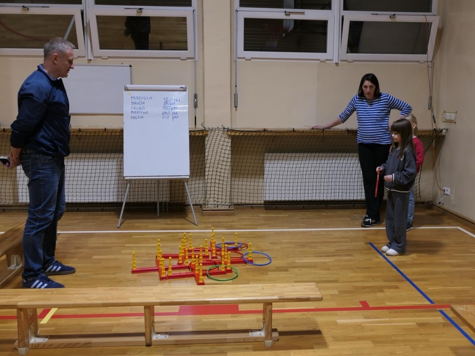 Zdjęcie w galerii na portalu naszraciborz.pl: Ale kosmos! – szkoła zamieniła się w galaktykę atrakcji podczas Dnia Otwartego w SP4 wiadomości z regionu