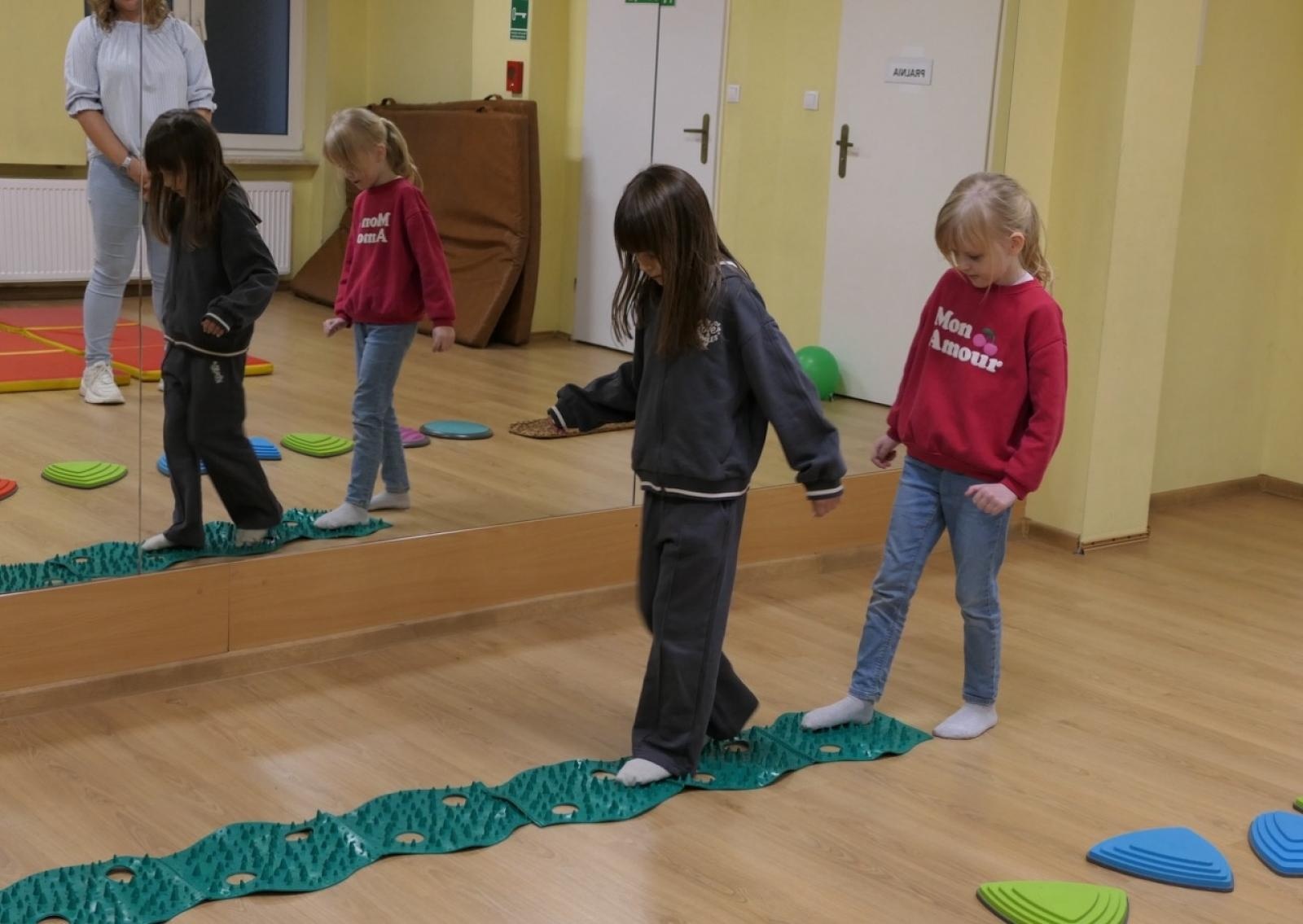 Zdjęcie w galerii na portalu naszraciborz.pl: Ale kosmos! – szkoła zamieniła się w galaktykę atrakcji podczas Dnia Otwartego w SP4 wiadomości z regionu