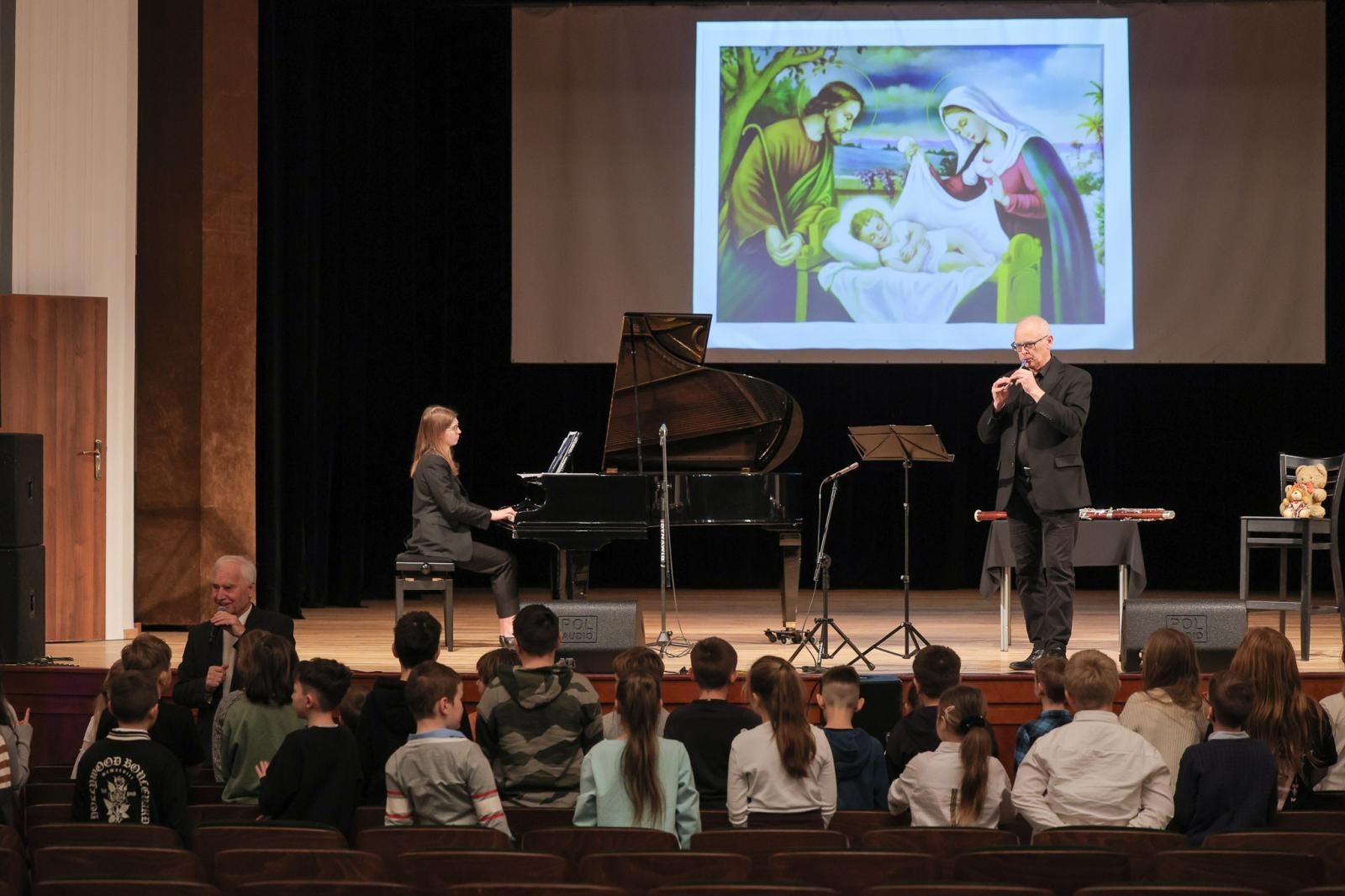 Zdjęcie w galerii na portalu naszraciborz.pl: FAGOT niezwykłym bohaterem koncertów umuzykalniających wiadomości z regionu