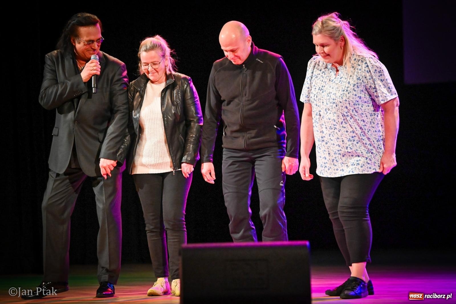 Zdjęcie w galerii na portalu naszraciborz.pl: Koncert Marka Torzewskiego w Raciborskim Centrum Kultury – wieczór pełen emocji i wspólnej zabawy wiadomości z regionu