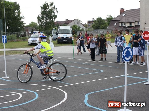 Zdjęcie w galerii na portalu naszraciborz.pl: Egzamin praktyczny na kartę rowerową wiadomości z regionu