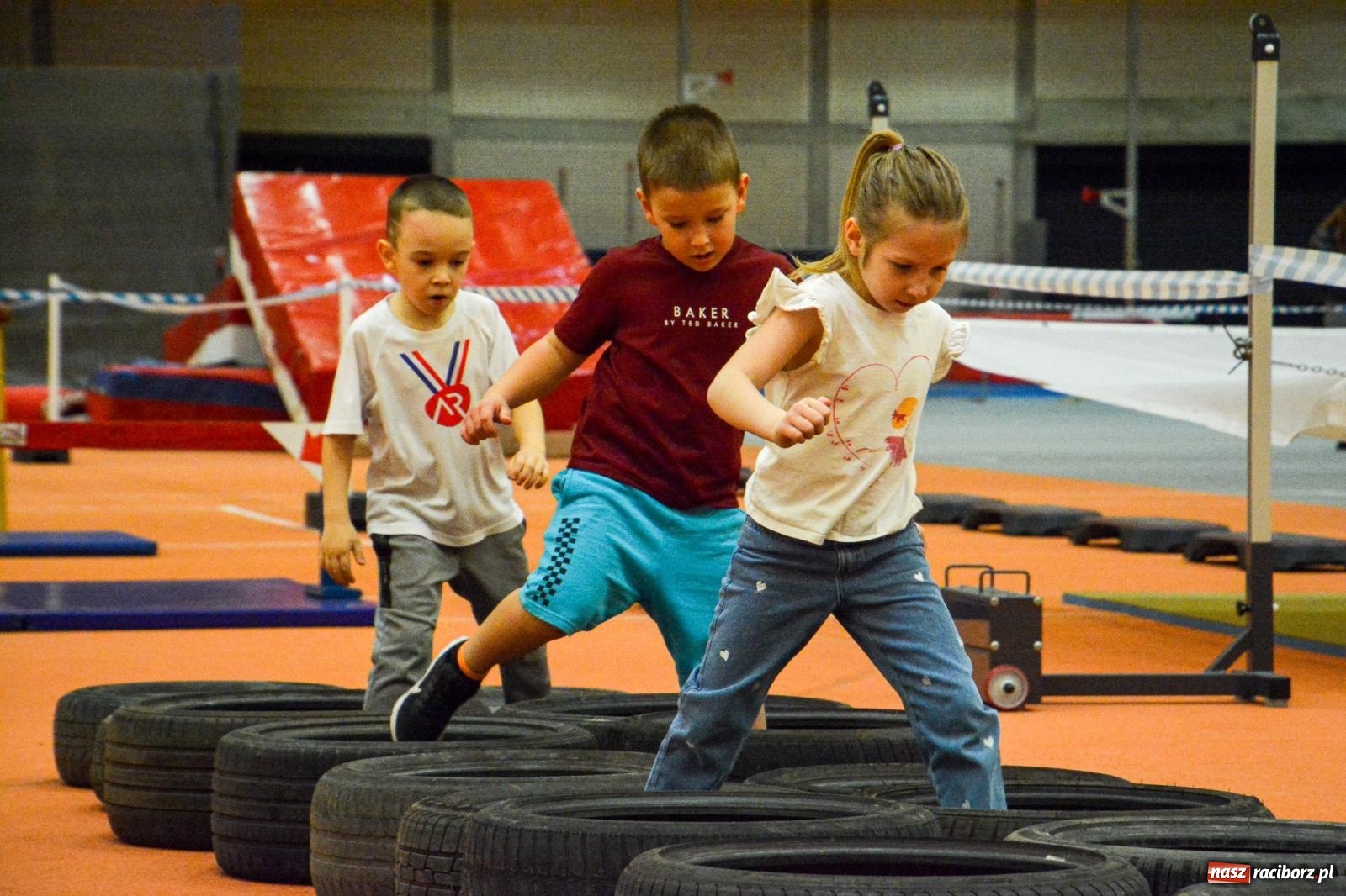 Zdjęcie w galerii na portalu naszraciborz.pl: Raciborski Test Sprawności 2026 przyciągnął dwustu najmłodszych miłośników ruchu wiadomości z regionu