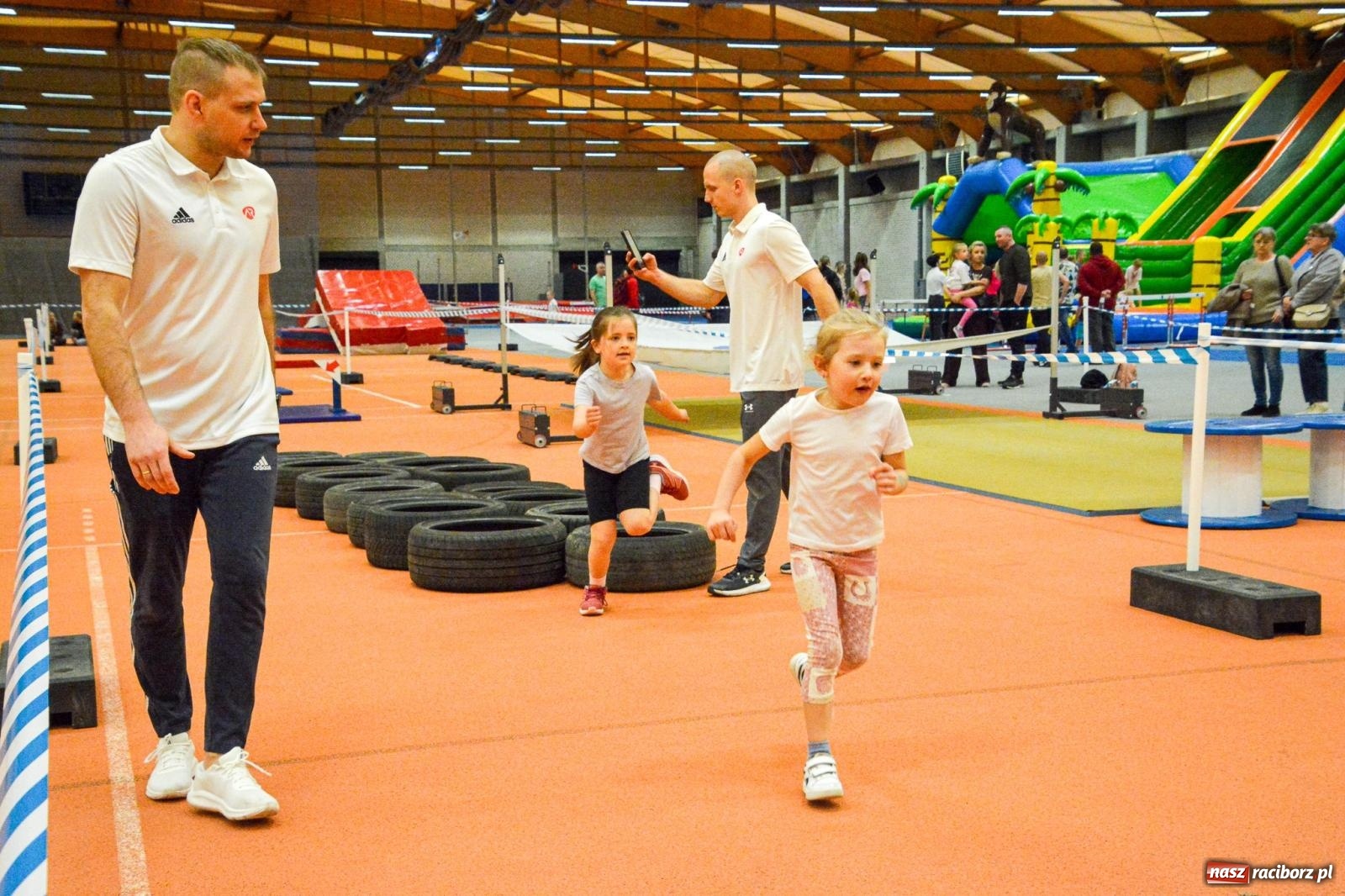 Zdjęcie w galerii na portalu naszraciborz.pl: Raciborski Test Sprawności 2026 przyciągnął dwustu najmłodszych miłośników ruchu wiadomości z regionu