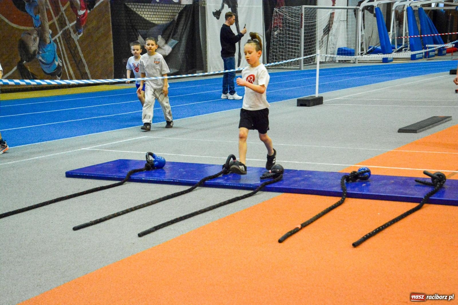 Zdjęcie w galerii na portalu naszraciborz.pl: Raciborski Test Sprawności 2026 przyciągnął dwustu najmłodszych miłośników ruchu wiadomości z regionu