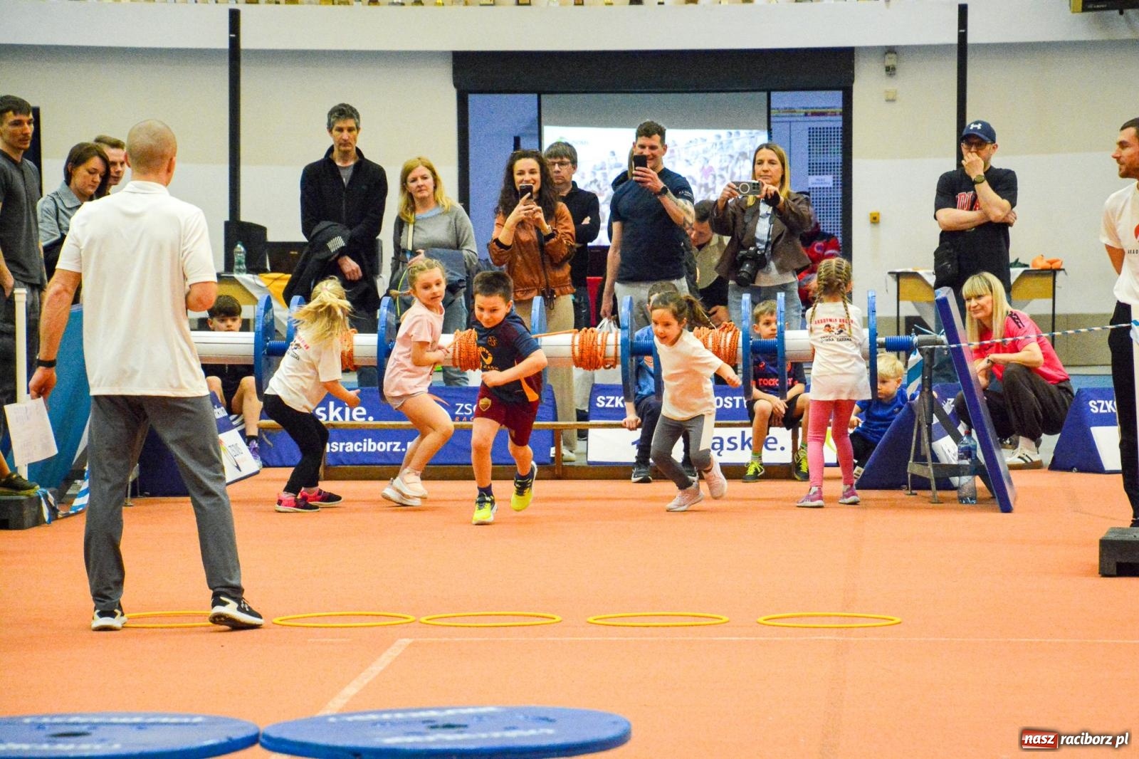 Zdjęcie w galerii na portalu naszraciborz.pl: Raciborski Test Sprawności 2026 przyciągnął dwustu najmłodszych miłośników ruchu wiadomości z regionu